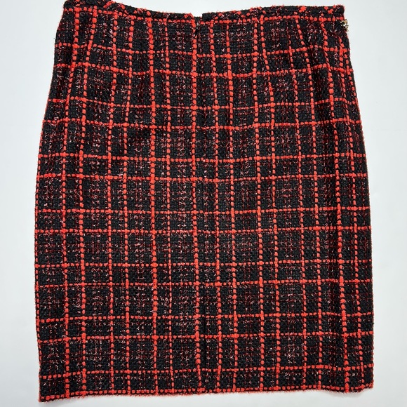 Tahari  Red Plaid Suit Peplum Suit with Gold Buttons and Chain-link  Belt. NWT. - Picture 6 of 7